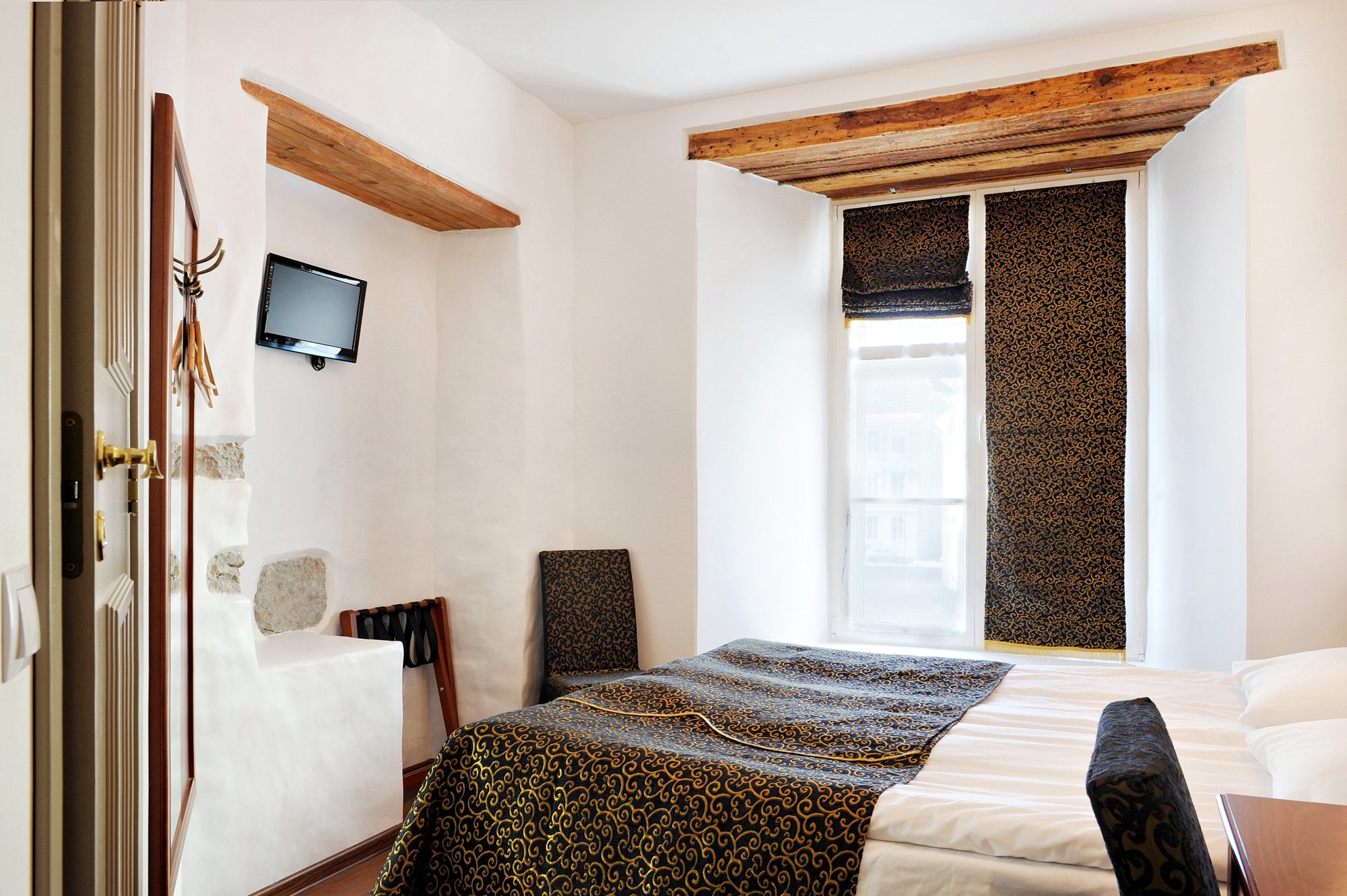 2015 04 Single room 3