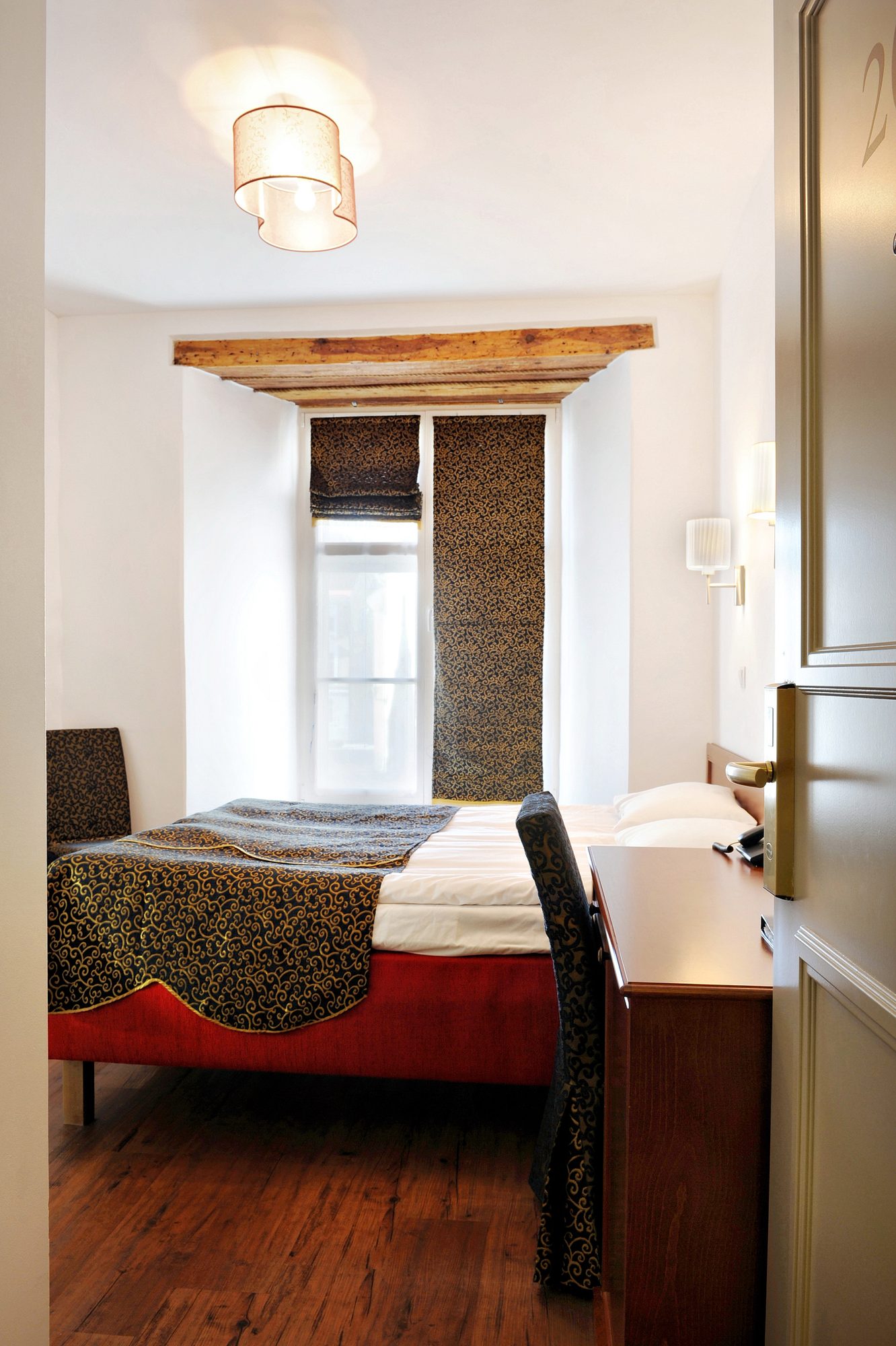 2015 04 Single room 4