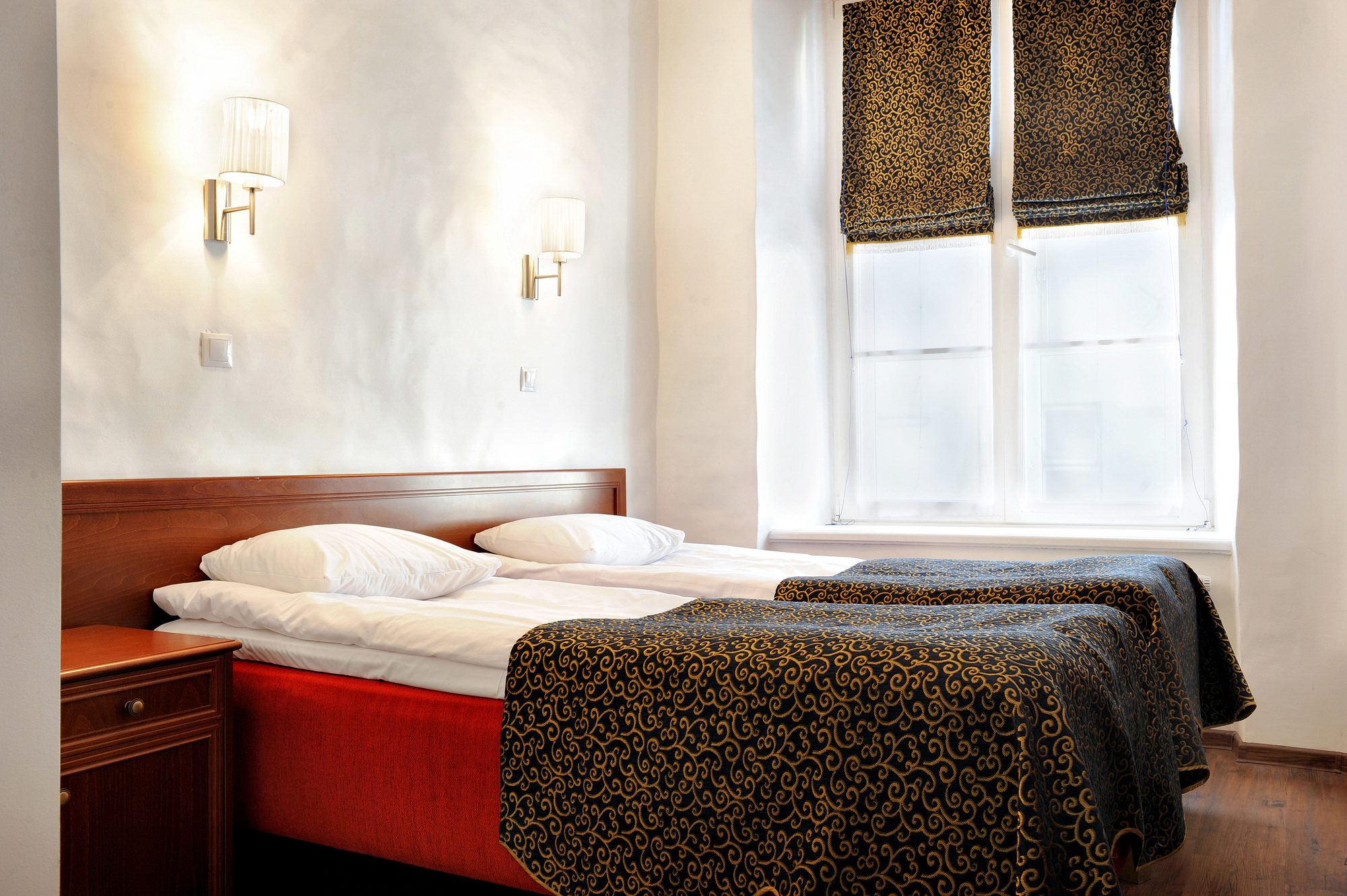 2015 04 Standard room 5